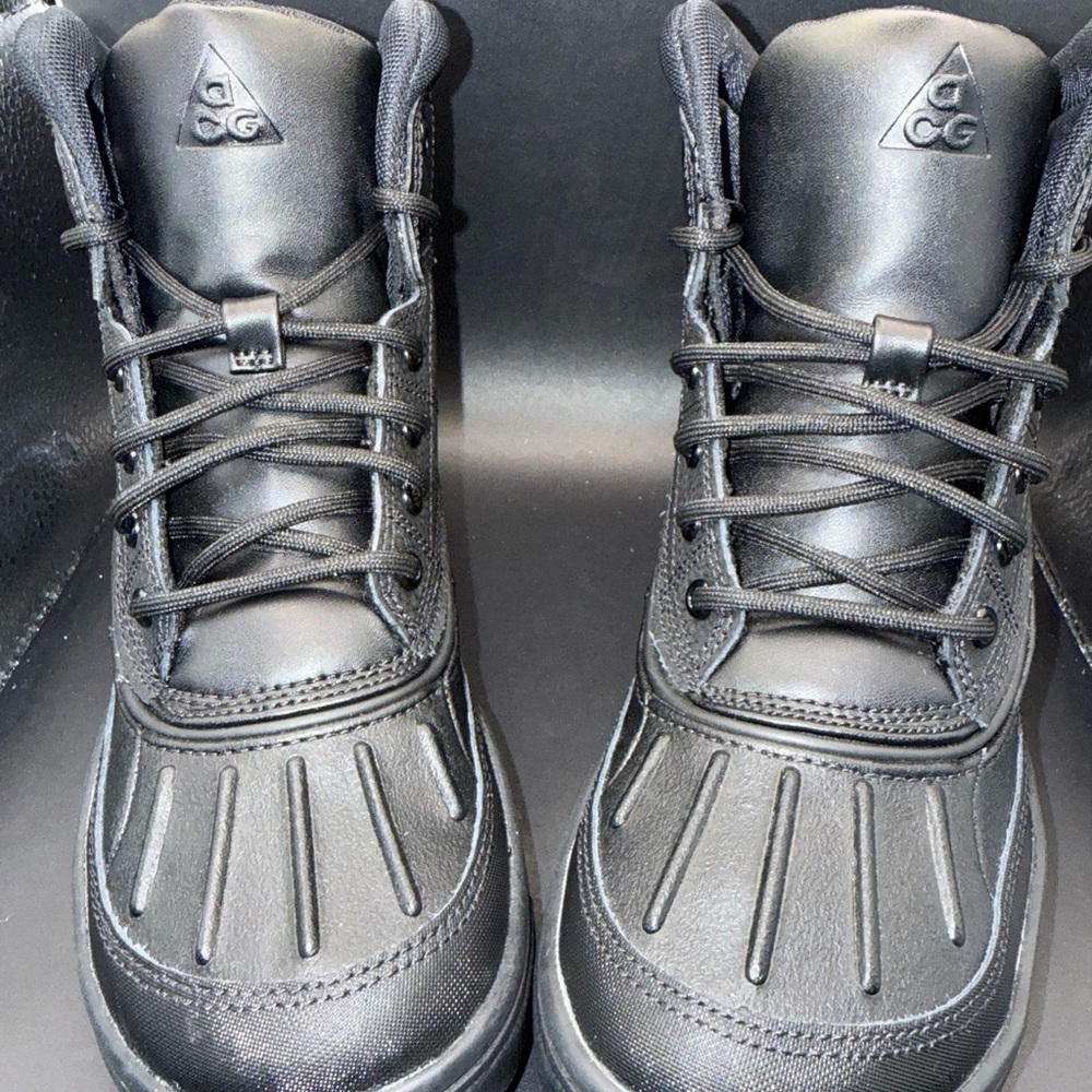 Size 4Y - Nike ACG Woodside 2 High ‘Triple Black’, BQ5372-001, New With Box